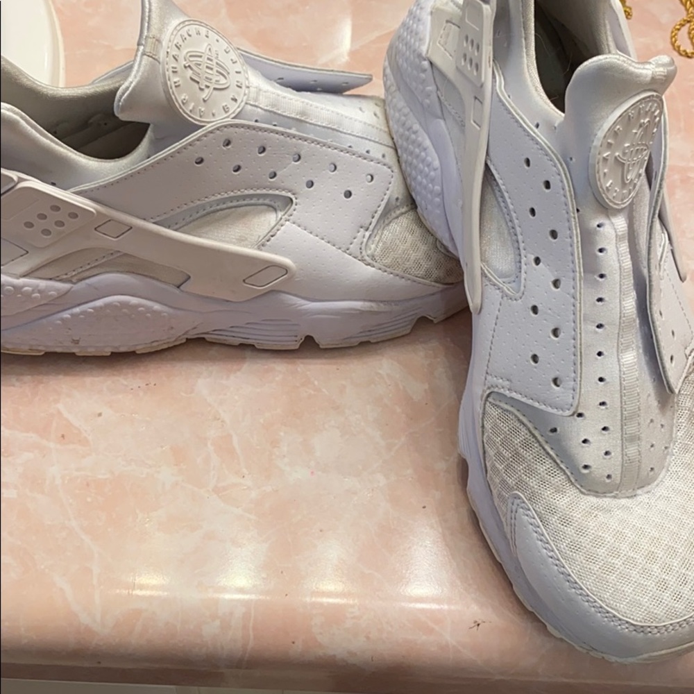 Men’s Huaraches sneakers